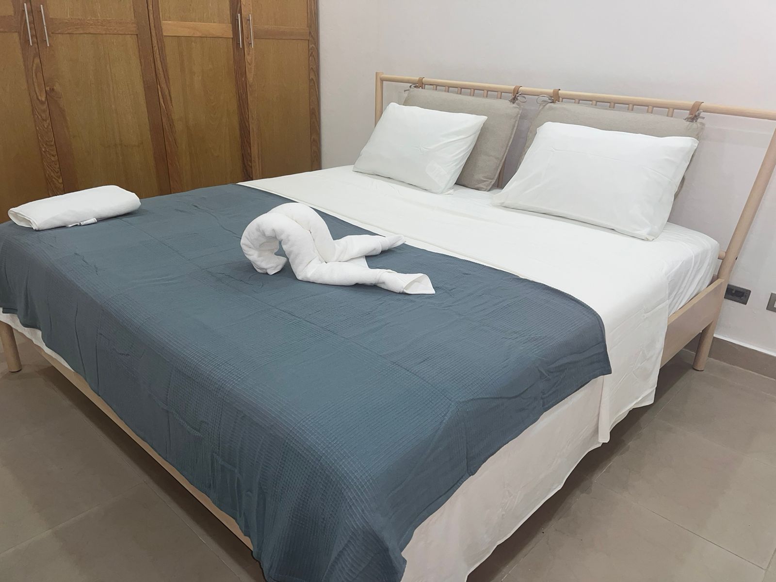 1454 ALQUILER DE APARTAMENTO AMUEBLADO-GAZCUE Foto 7212428-6.jpg