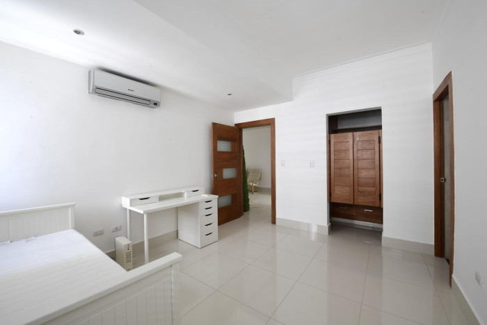 Apartamento en Venta y Renta en la Ave. Enriquillo Foto 7212584-3.jpg