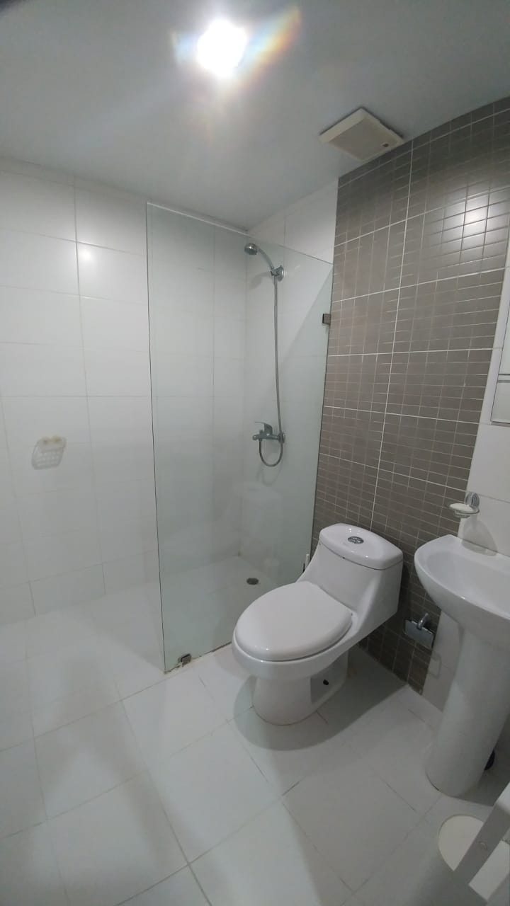 APARTAMENTO AMUEBLADO EN ALQUILER  GAZCUE Foto 7212948-3.jpg