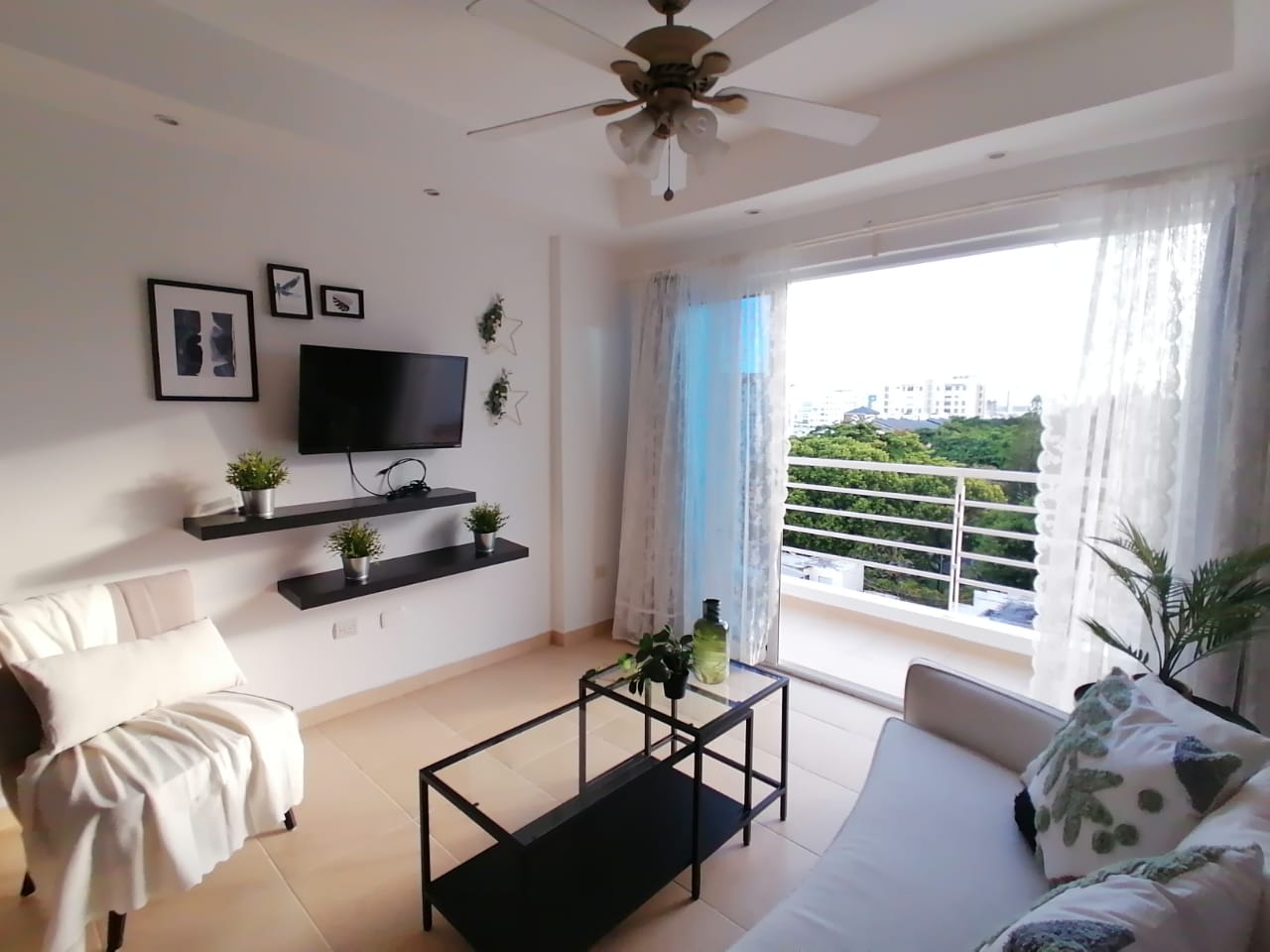 APARTAMENTO AMUEBLADO EN ALQUILER  GAZCUE Foto 7212948-6.jpg