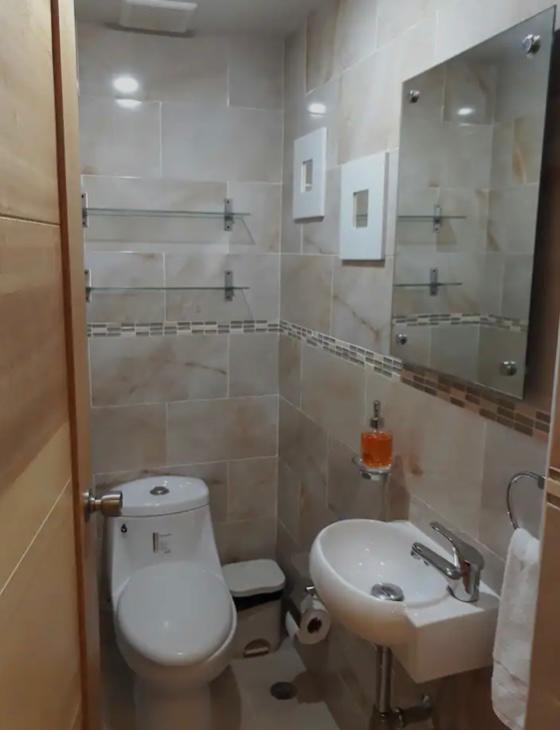 Alquilo apto amueblado Evaristo Morales  Piso 2  Foto 7213134-8.jpg