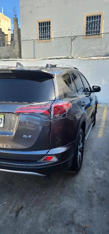 Rav4 2017 XLE  Foto 7215507-x1.jpg