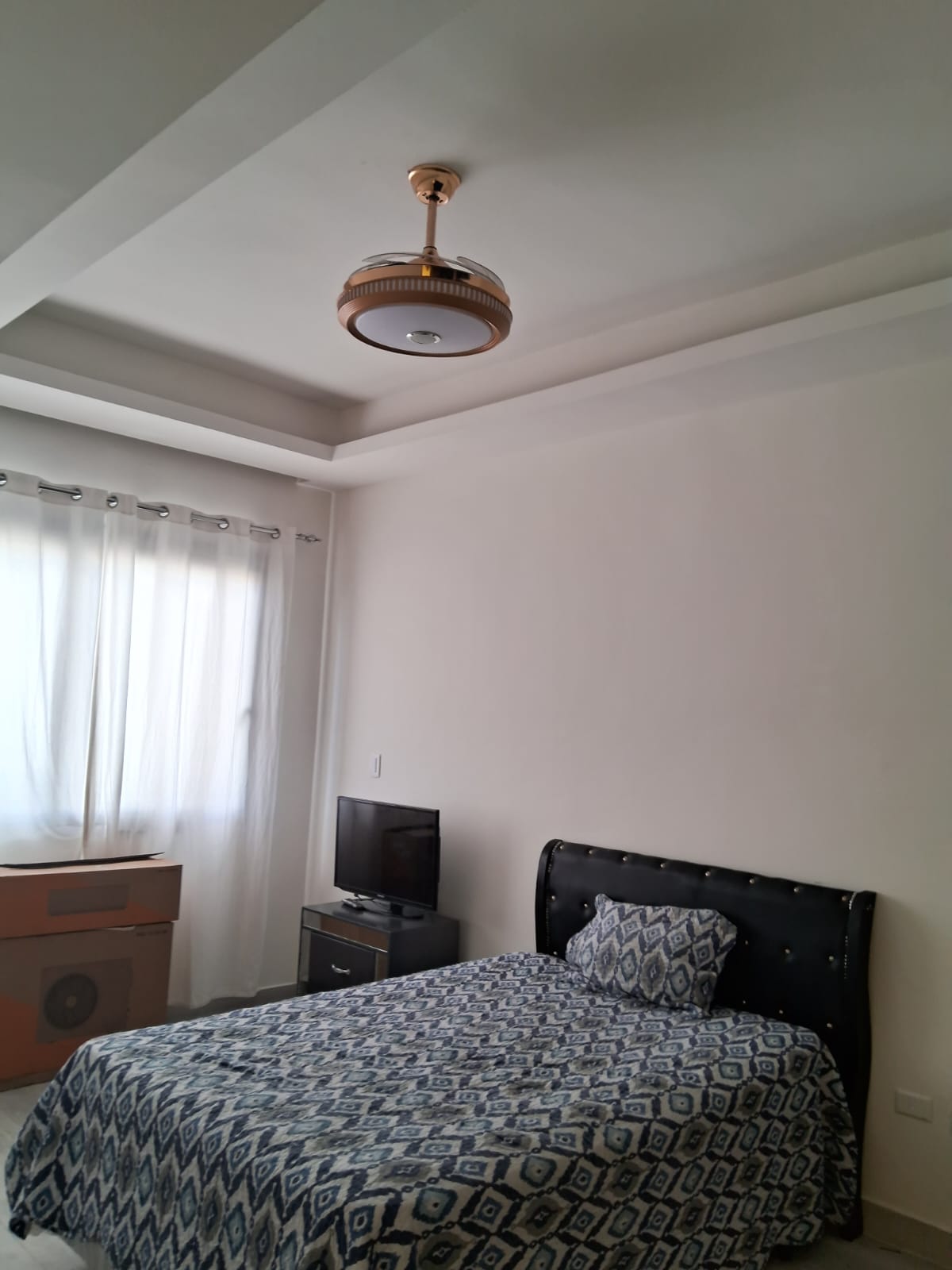 En Alquiler Apartamento Moderno en Evaristo Morales Foto 7215723-2.jpg