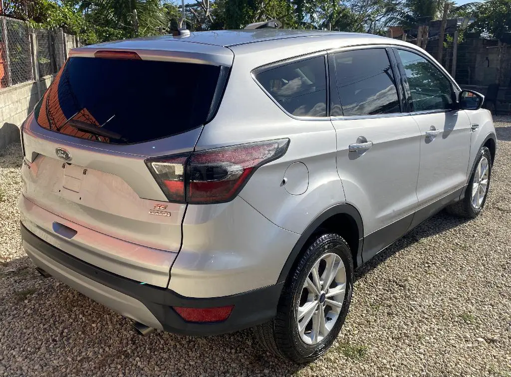 Ford Escape SE 2017  Foto 7217199-2.jpg