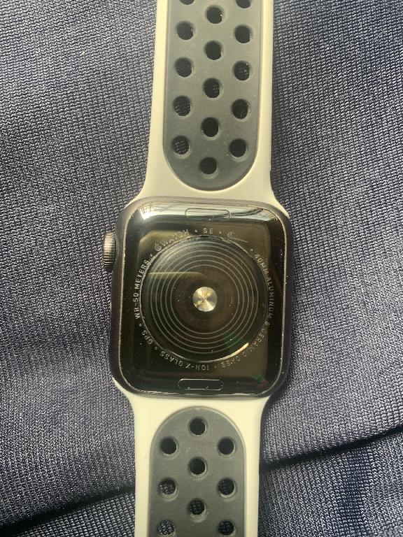 Vendo Apple Watch SE NIKE Foto 7218212-3.jpg
