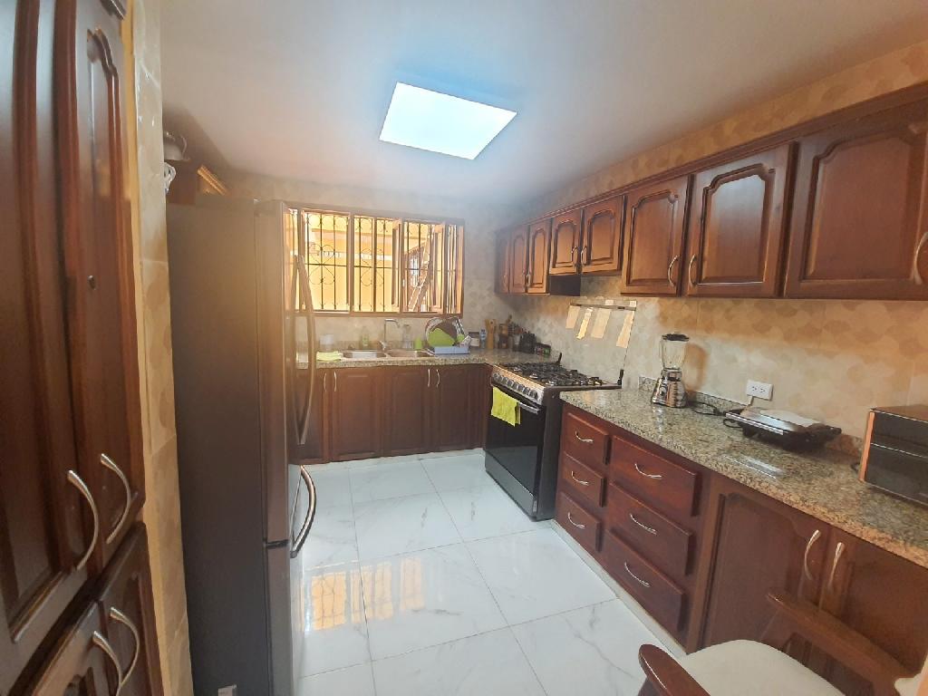 Vendo excelente casa de 2 niveles en zona residencial en la Independen Foto 7218479-9.jpg