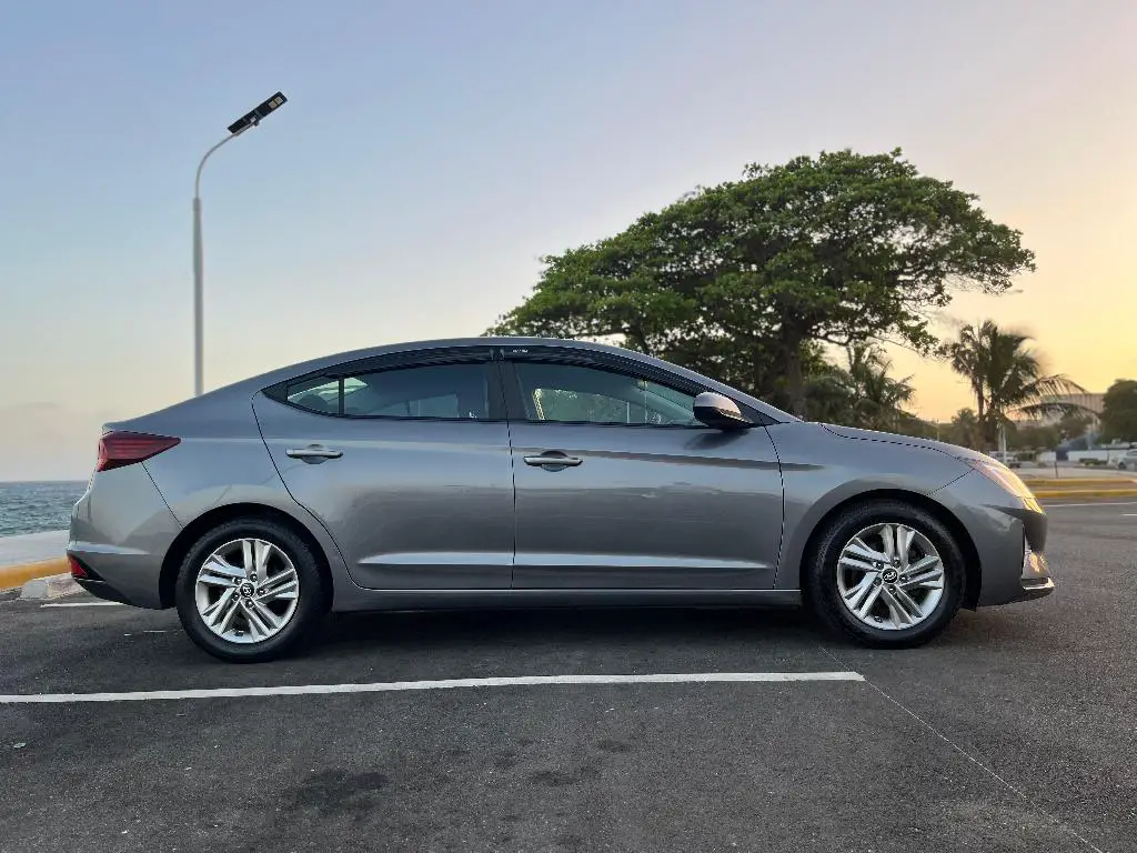 HYUNDAI ELANTRA 2019 SEL CLEAN Foto 7218939-3.jpg