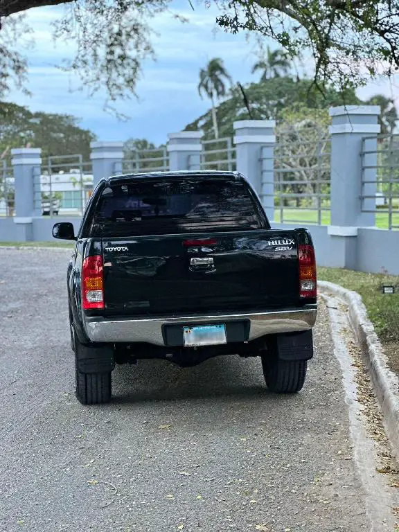 Toyota Hilux SRV 2011 · FINANCIAMIENTO DISPONIBLE✅ Foto 7219192-10.jpg