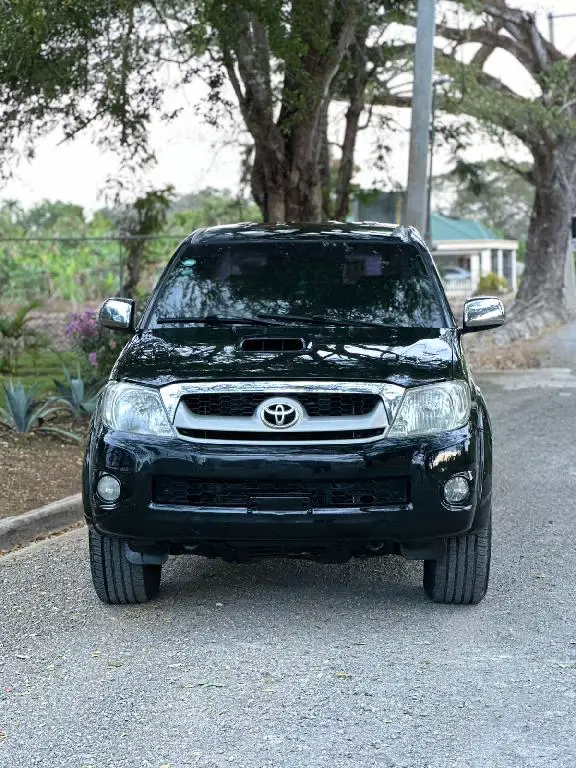 Toyota Hilux SRV 2011 · FINANCIAMIENTO DISPONIBLE✅ Foto 7219192-2.jpg