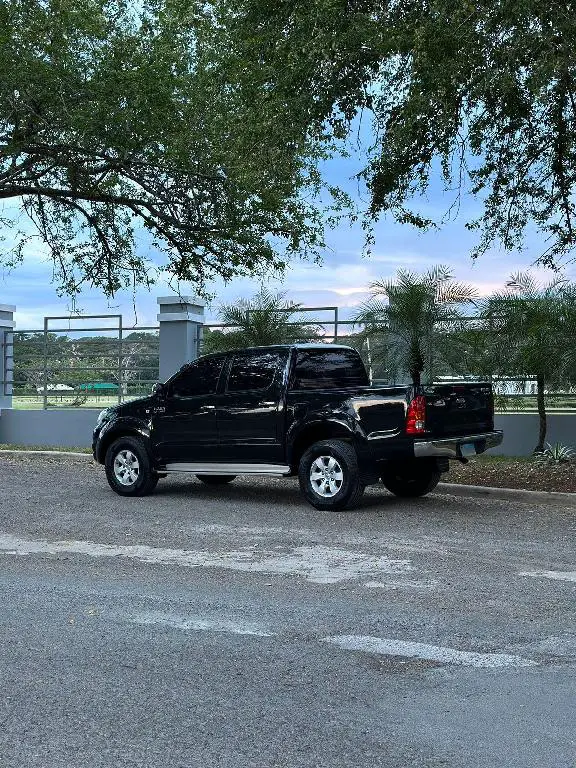 Toyota Hilux SRV 2011 · FINANCIAMIENTO DISPONIBLE✅ Foto 7219192-5.jpg