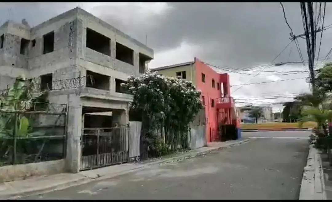 Edificio de Apartamento en VentaAut.Las AméricasRep Los tres ojosSDE  Foto 7219948-2.jpg