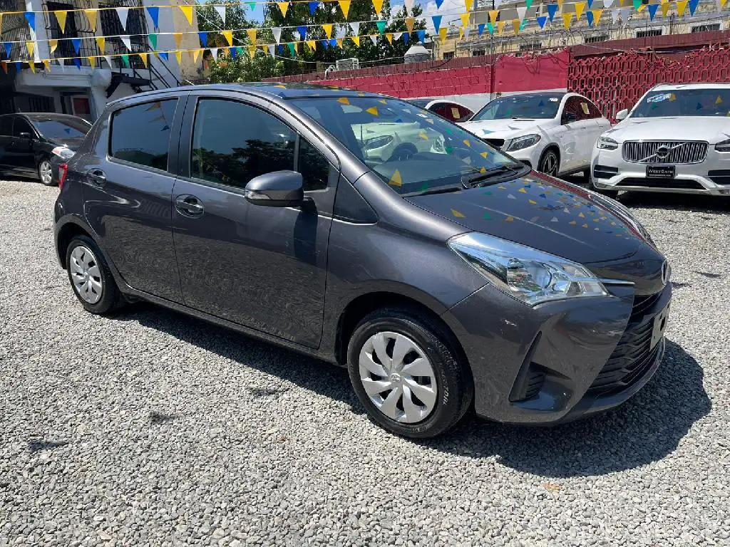 Toyota Vitz 2019 Recien Importada Foto 7220272-1.jpg