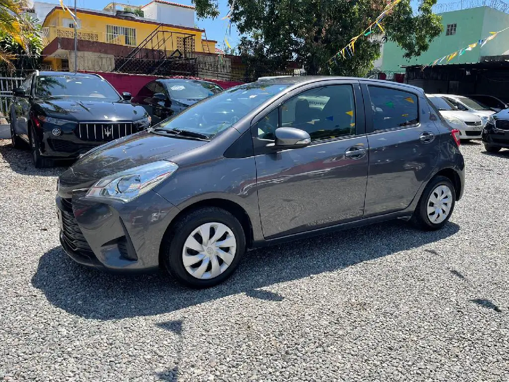 Toyota Vitz 2019 Recien Importada Foto 7220272-3.jpg