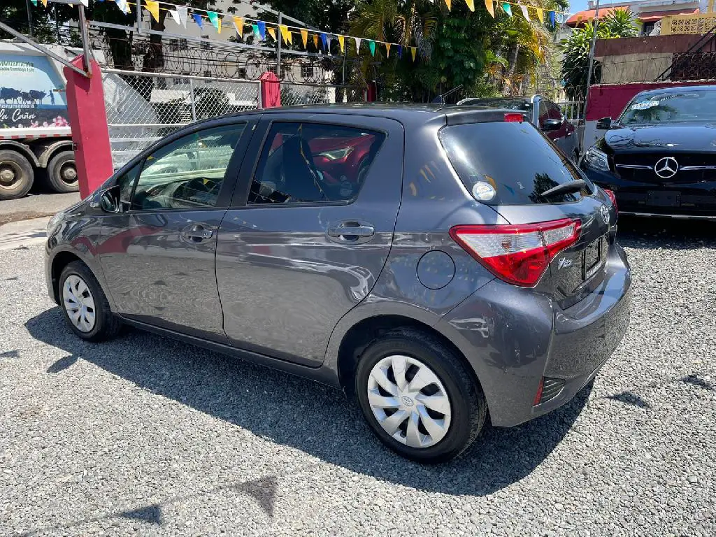 Toyota Vitz 2019 Recien Importada Foto 7220272-4.jpg