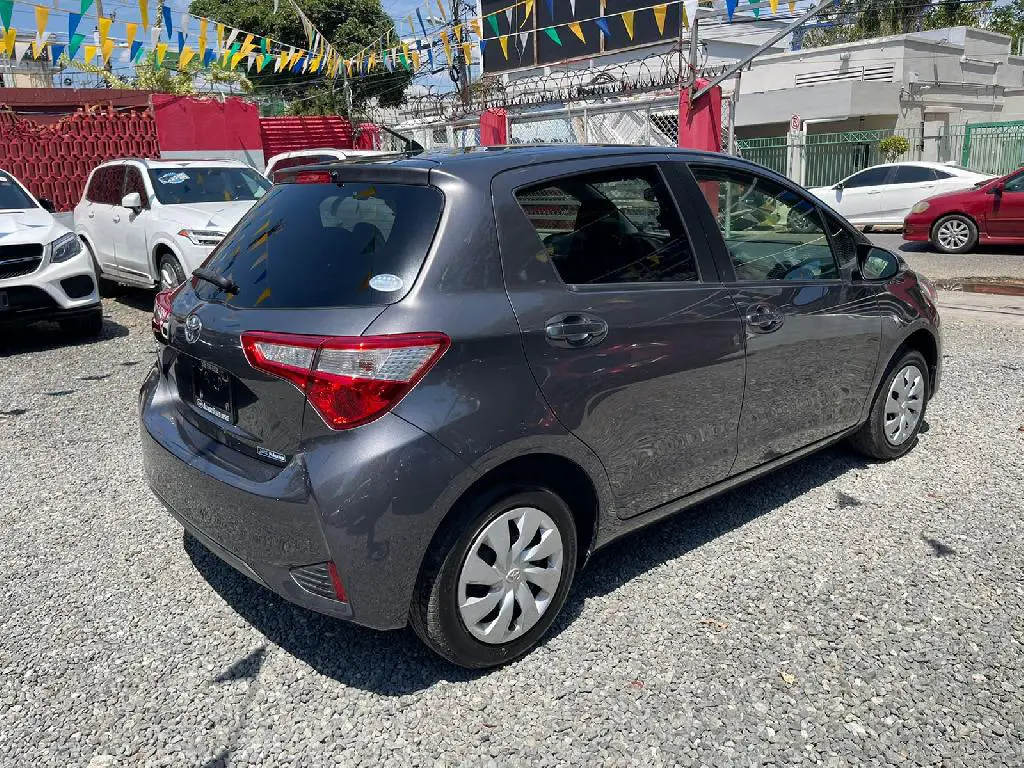 Toyota Vitz 2019 Recien Importada Foto 7220272-6.jpg