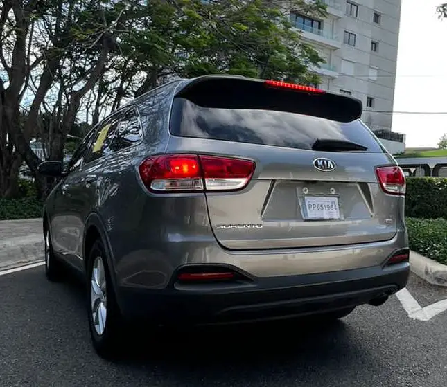           JEEPETA KIA SORENTO 2018 AMERICANA HASTA 64 KMS/GALON  Foto 7220533-5.jpg