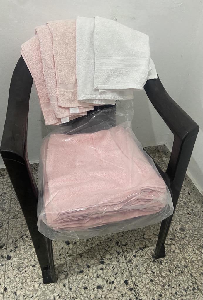 Lote de 31 toallas para Salon de Belleza blancas y rosadas hay nuevas  Foto 7220545-1.jpg