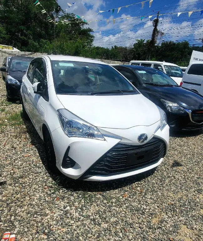 Toyota Vitz 2017  en Santo Domingo Este Foto 7221089-3.jpg