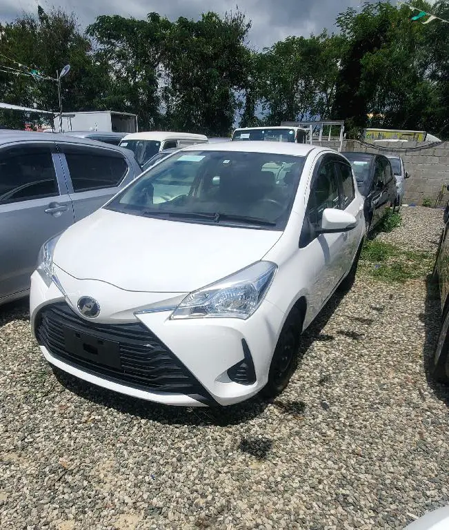 Toyota Vitz 2017  en Santo Domingo Este Foto 7221090-2.jpg