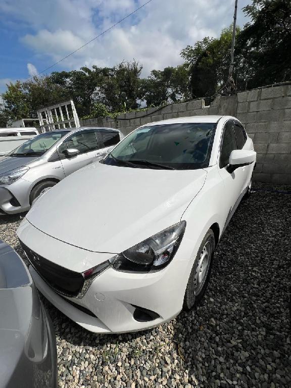 Mazda Demio 2017  en Santo Domingo Este Foto 7221096-2.jpg