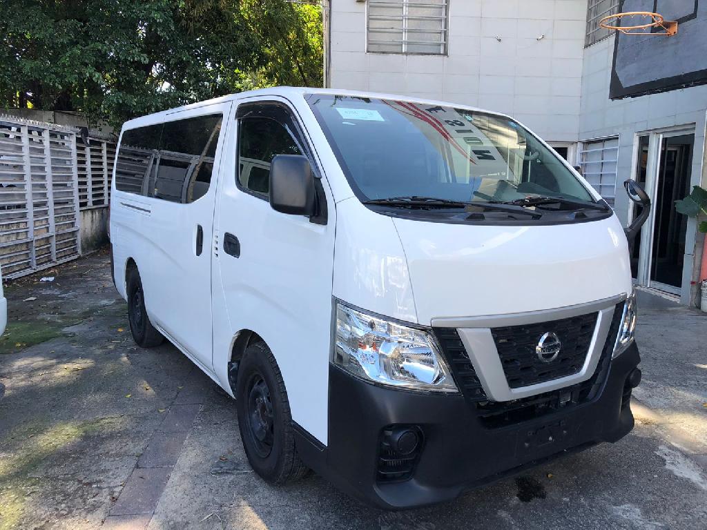 Nissan caravan 2018 diesel automática en Santo Domingo Este Foto 7221098-2.jpg