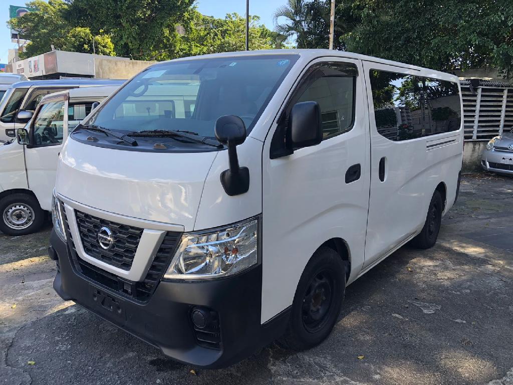 Nissan caravan 2018 diesel automática en Santo Domingo Este Foto 7221098-3.jpg