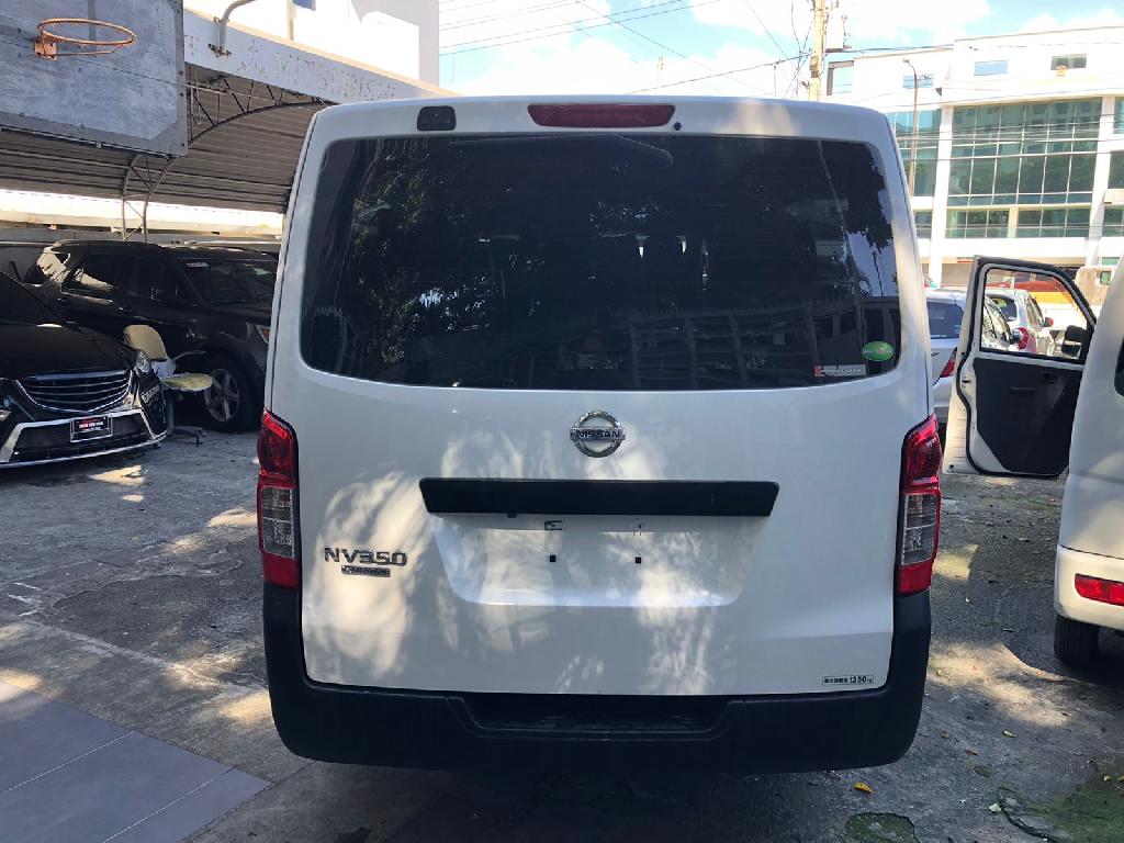 Nissan caravan 2018 diesel automática en Santo Domingo Este Foto 7221098-6.jpg