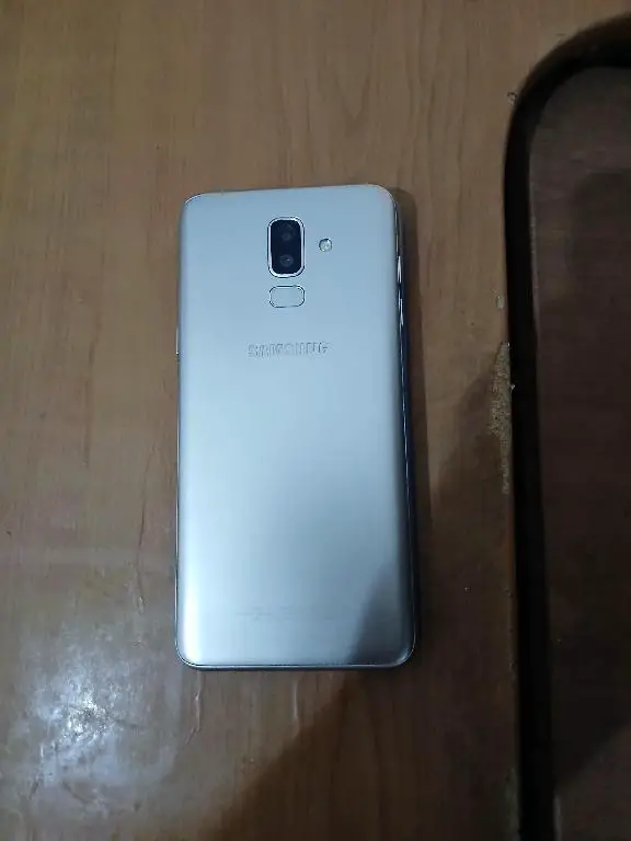 Vendo Samsung Galaxy J8 Foto 7221891-2.jpg