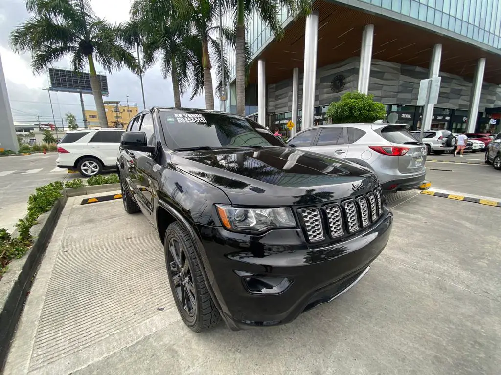 Grand Cherokee Altitude 4x4 historial completo en Reid Compañía Foto 7222125-1.jpg