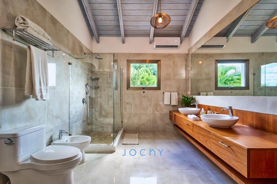 Jochy Real Estate vende villa en Casa de Campo La Romana R.D Foto 7223435-5.jpg