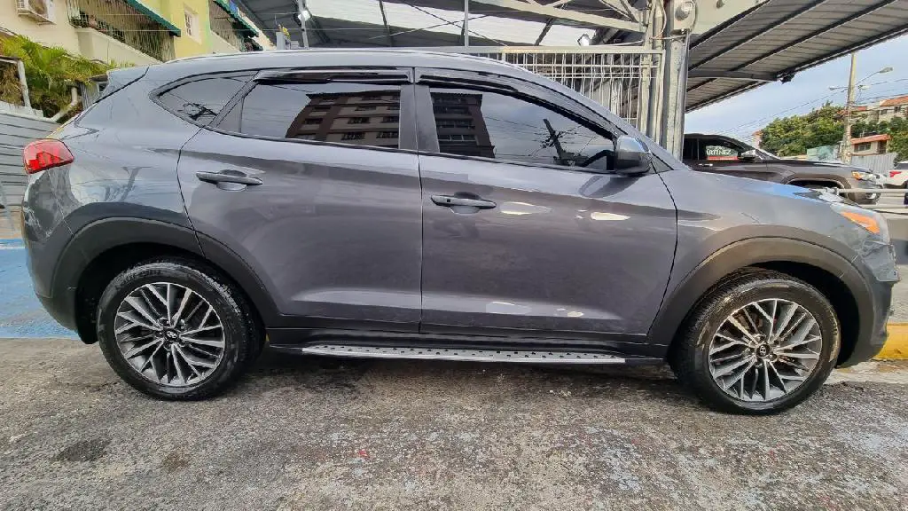 Vendo Hyundai Tucson 2019 Americana en Santo Domingo Este Foto 7223608-9.jpg