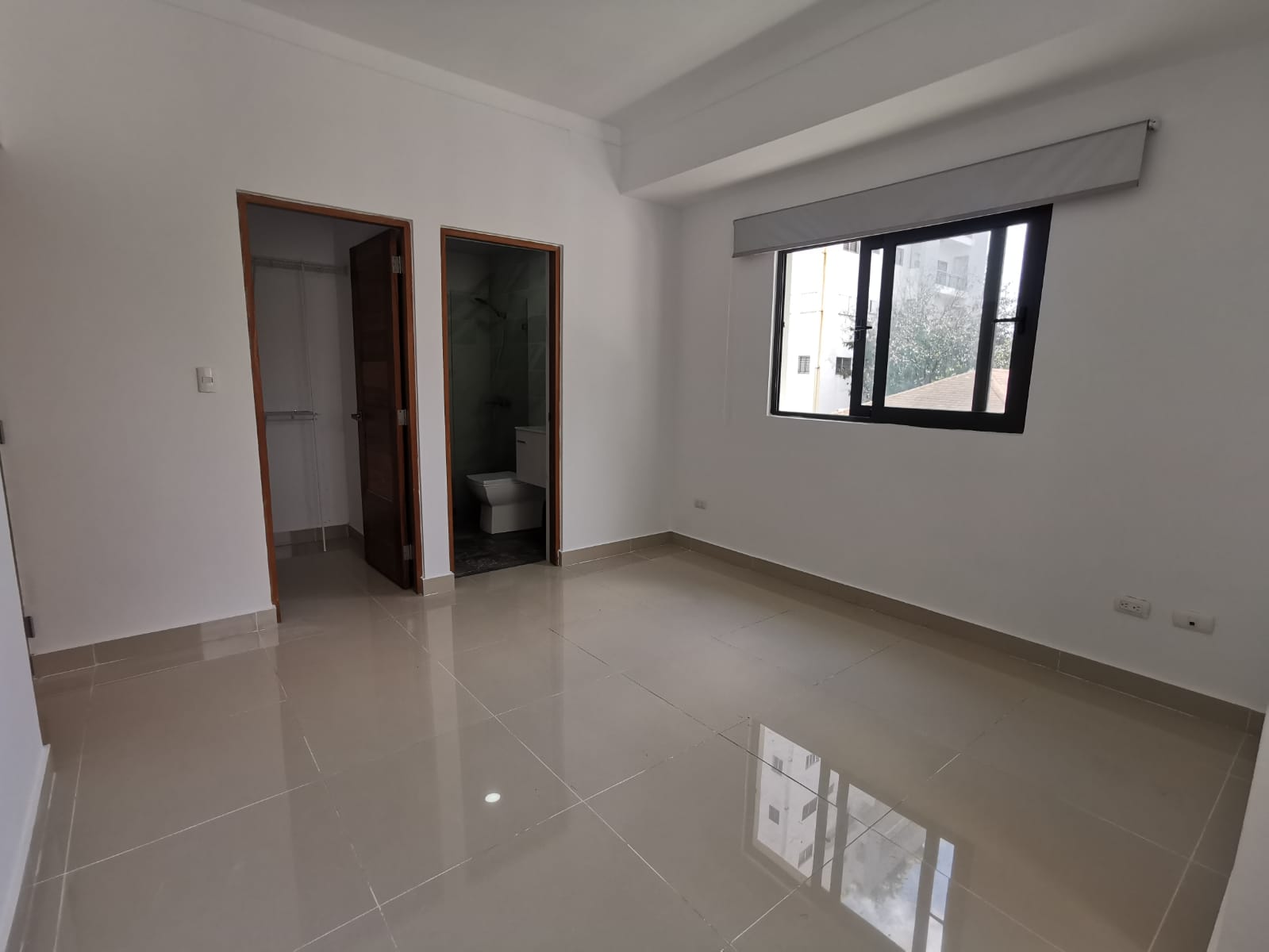 Apartamento en alquiler con línea blanca Evaristo Morales a una esquin Foto 7224015-1.jpg