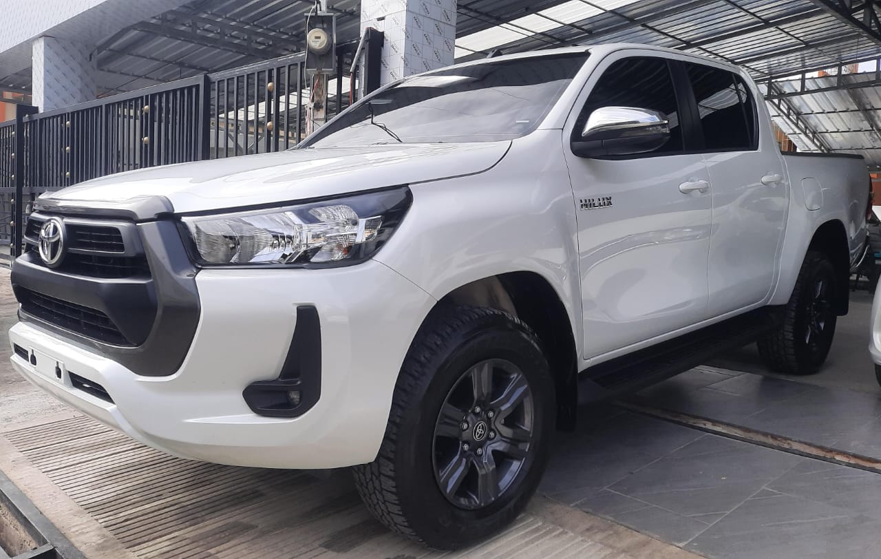 Toyota hilux 2019 SRV full con el kit moderno delta comercial  Foto 7224244-10.jpg