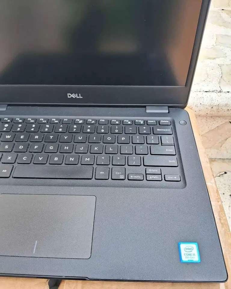 Dell latitude 3400 i5-8va Gen 256GB8GB en La Altagracia Foto 7225804-3.jpg