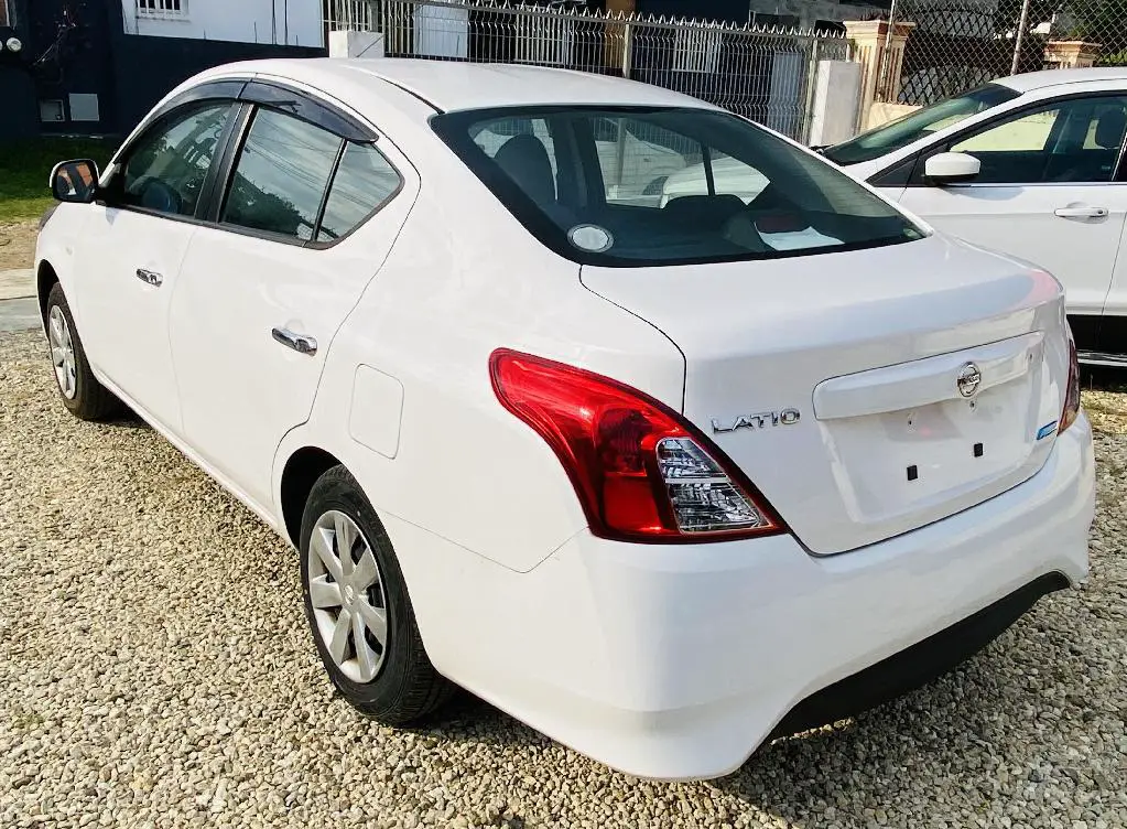 NISSAN LATIO Sentra 2017  Foto 7225874-2.jpg