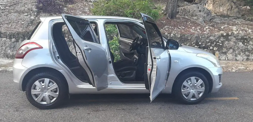 Suzuki Swift 2014 Foto 7226698-4.jpg