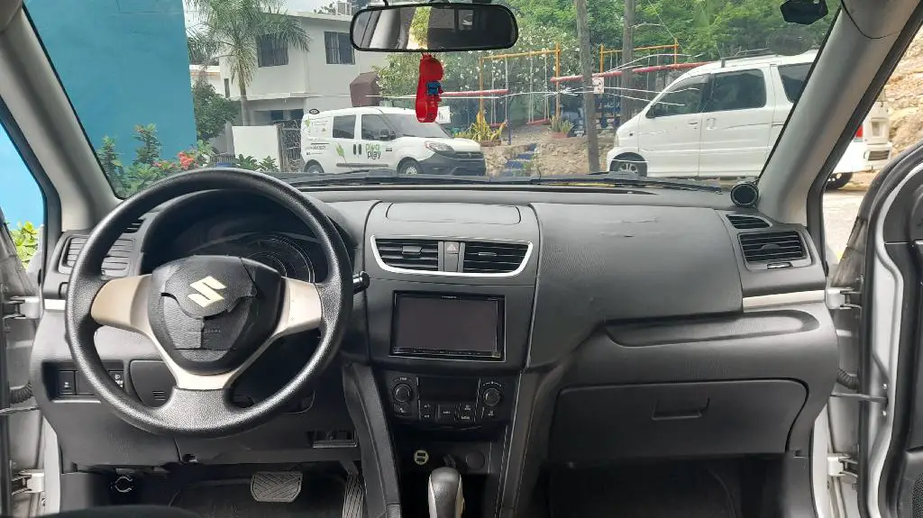 Suzuki Swift 2014 Foto 7226698-7.jpg