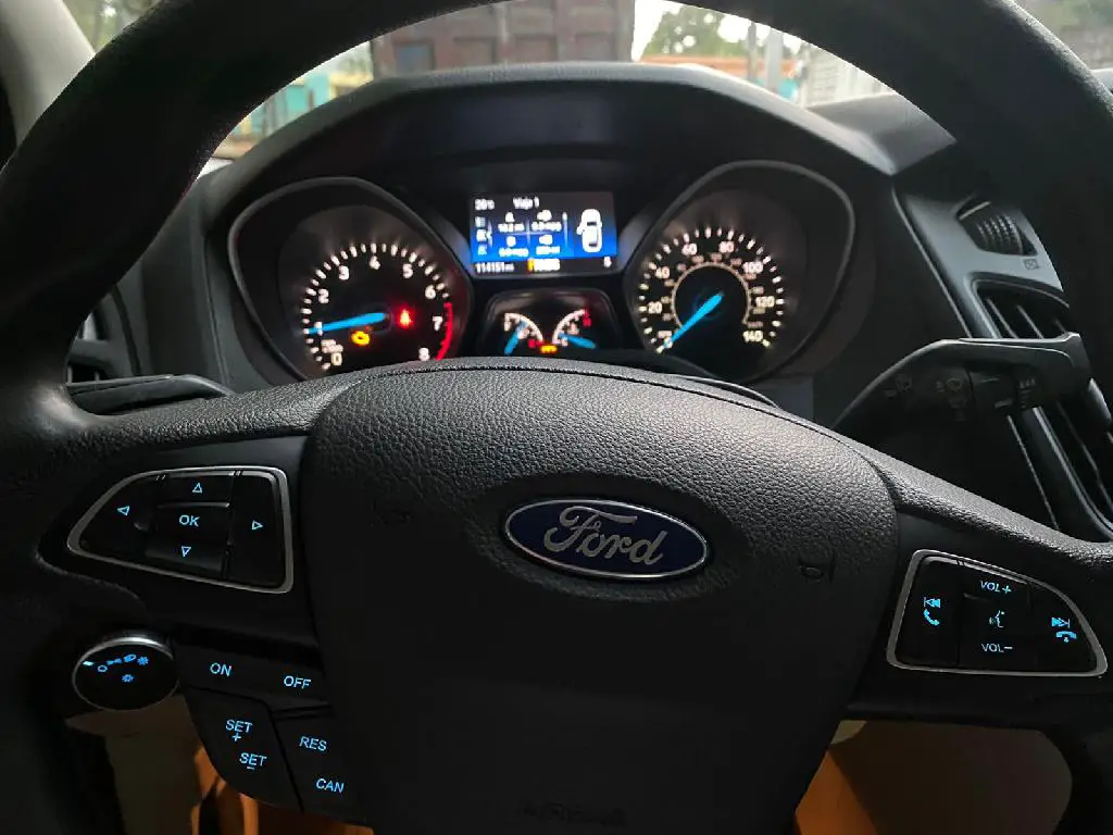 FORD FOCUS SE 2018 FINANCIAMIENTO DISPONIBLE Foto 7226731-6.jpg