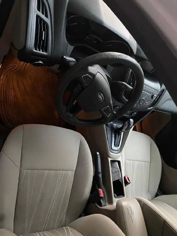 FORD FOCUS SE 2018 FINANCIAMIENTO DISPONIBLE Foto 7226731-8.jpg