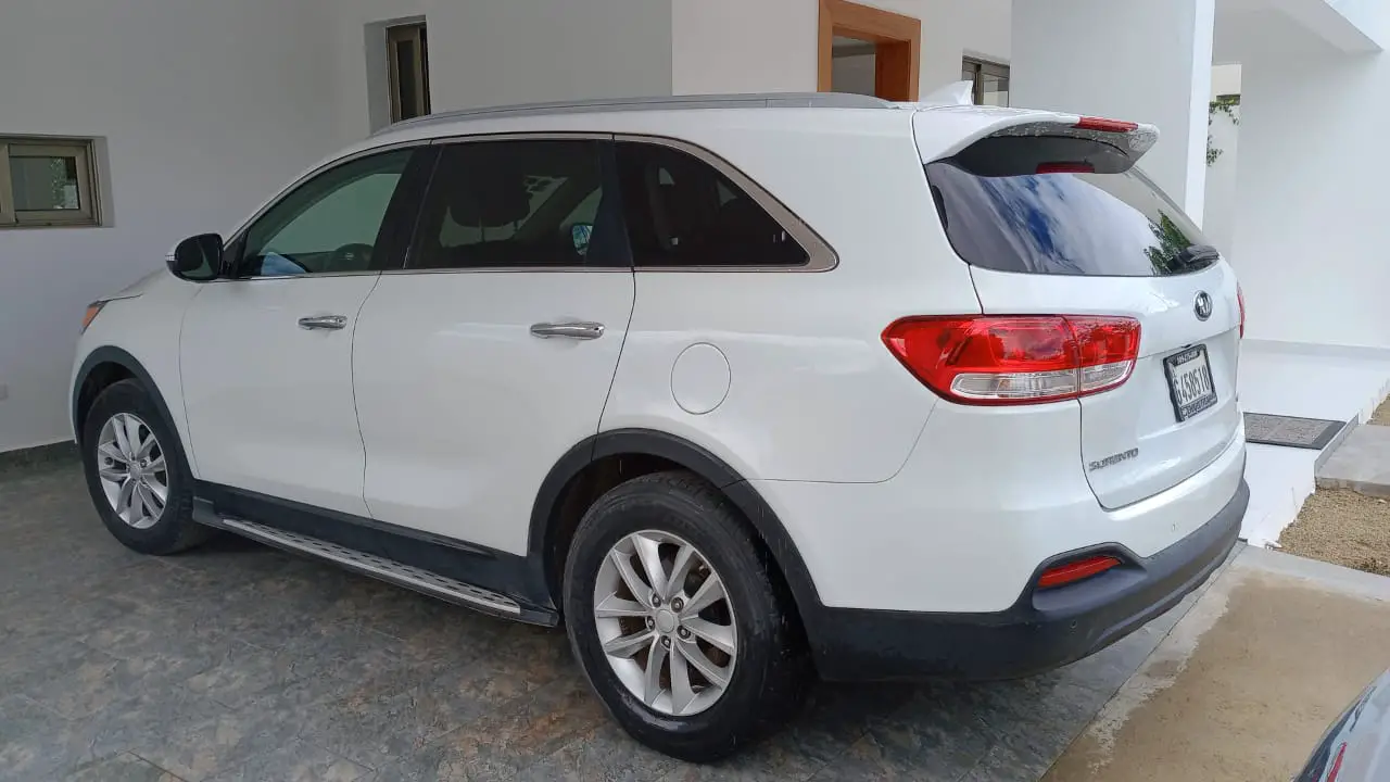 Kia Sorento 2016 Impecable en Santiago Las Trinitarias.  Foto 7226747-5.jpg