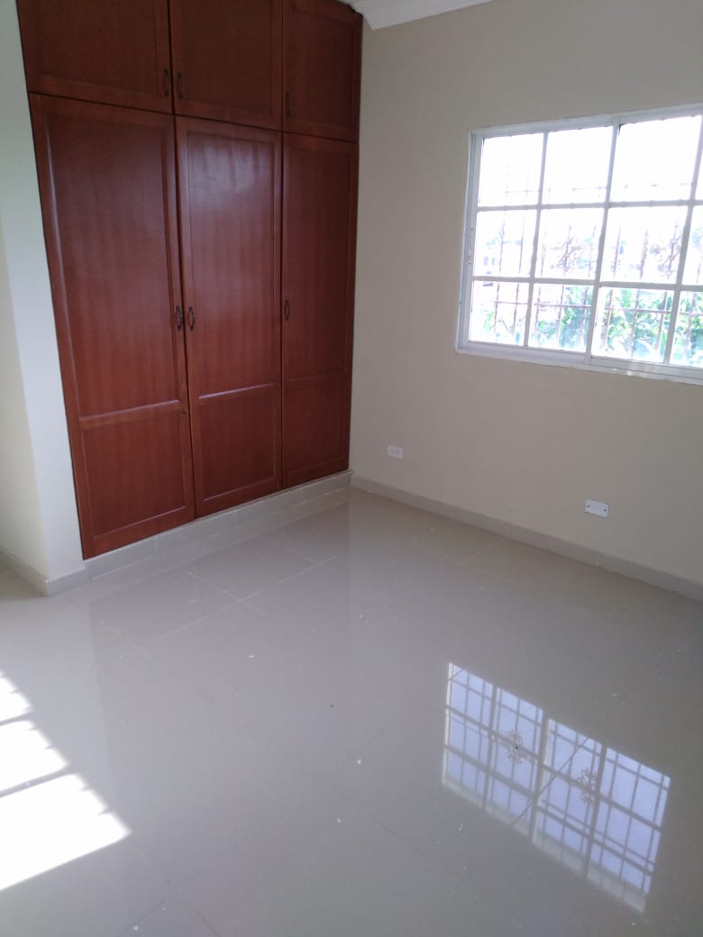 Alquilo Apartamento 3er Nivel con 3 Habs 2 Baños y 2 Parqueos Foto 7227631-7.jpg
