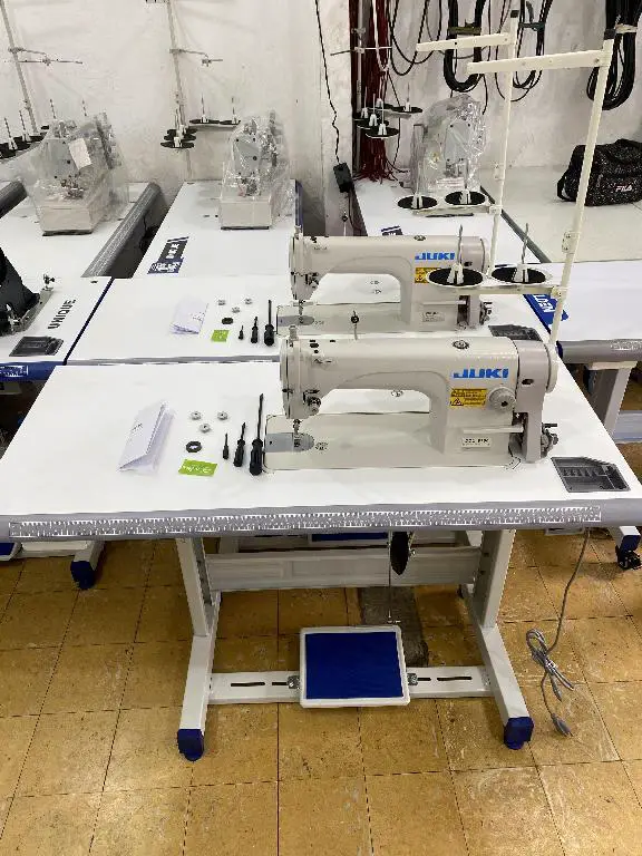Maquina de coser industrial plana juki Foto 7227860-1.jpg