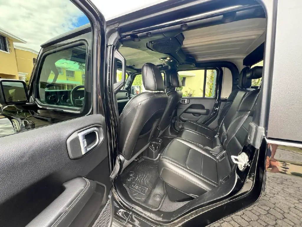 Requena dealer se  vende Jeep el Gladiador  Foto 7228745-2.jpg