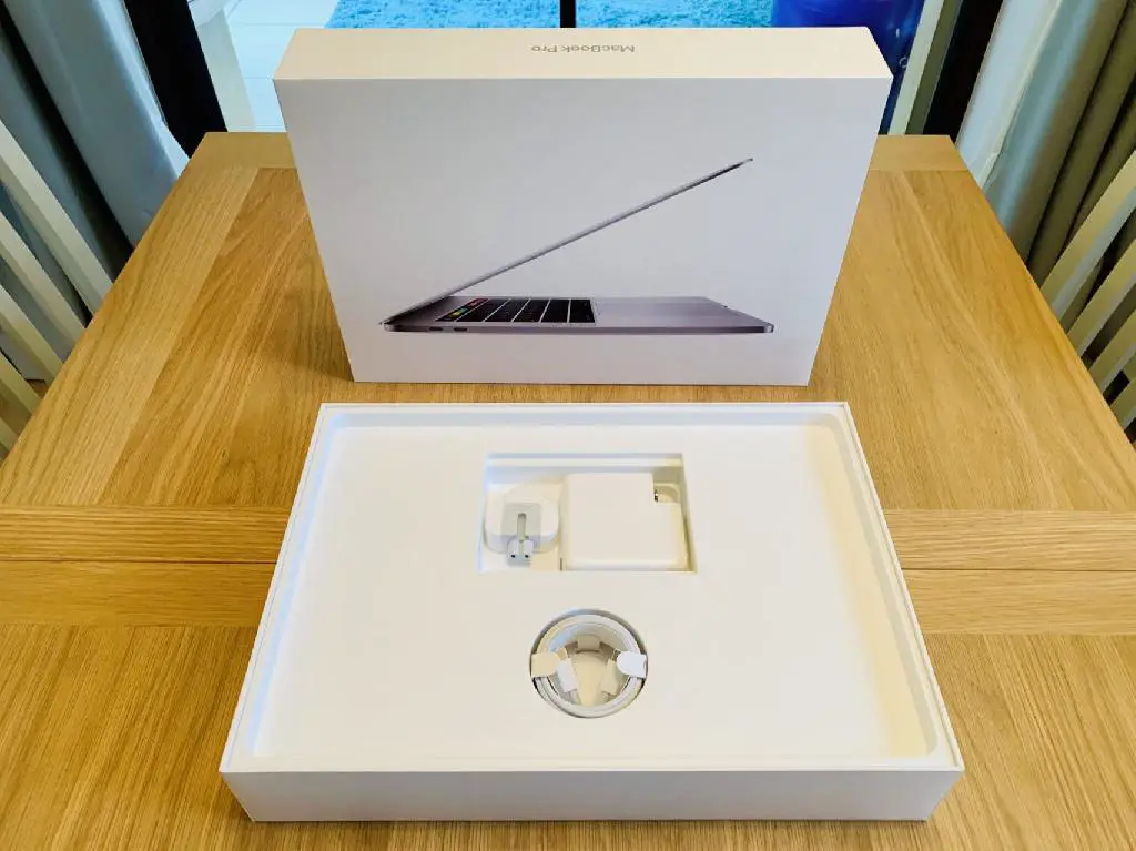 Vendo Apple MacBook Pro 15 Retina 2.5Ghz i7 16GB en Azua Foto 7228751-2.jpg