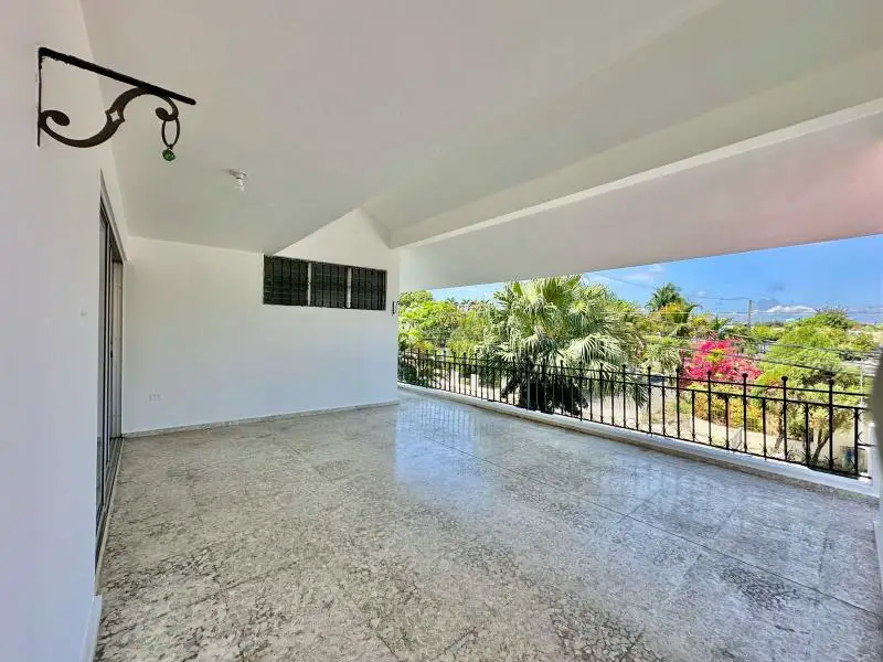 EN VENTA AMPLIA CASA CON PATIO   EN LA CASTELLANA Foto 7228928-8.jpg