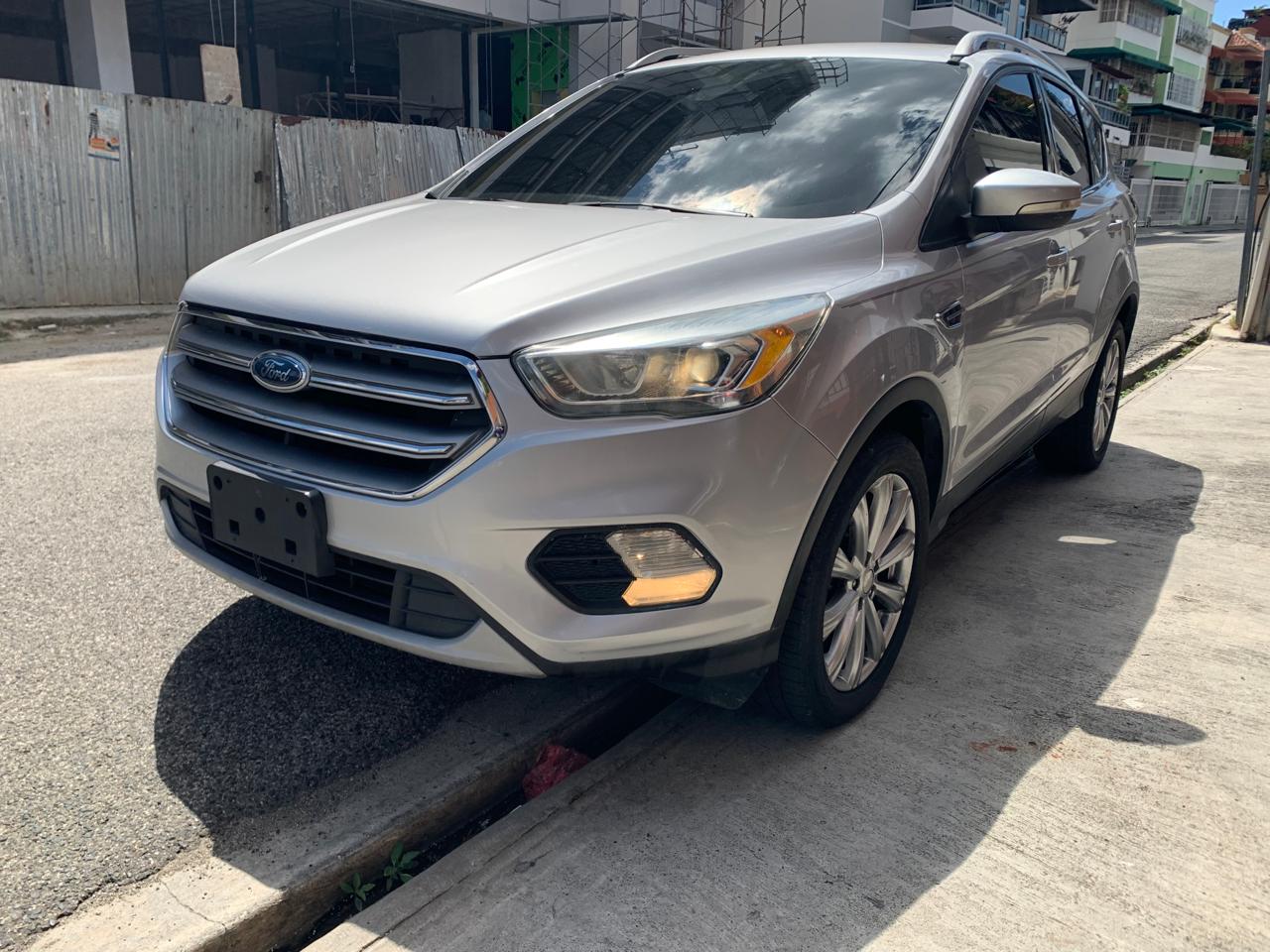 FORD ESCAPE 2017 TITANIUM en Santo Domingo Oeste Foto 7229011-6.jpg