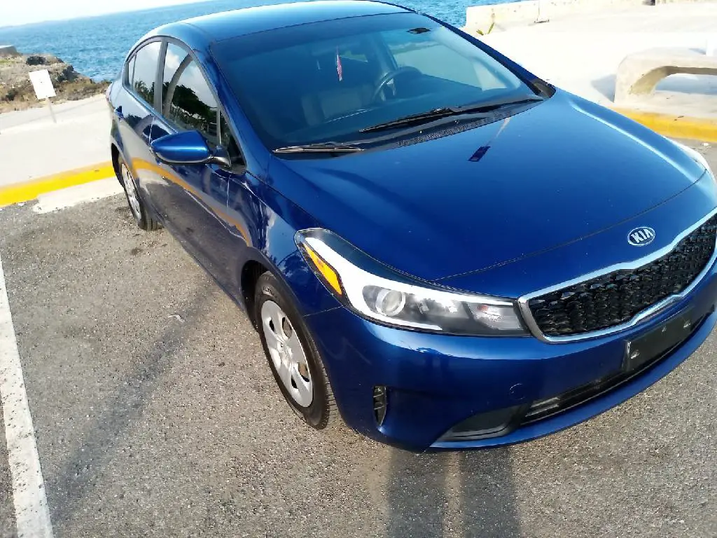 KIA FORTE  en Santo Domingo Este Foto 7229681-3.jpg