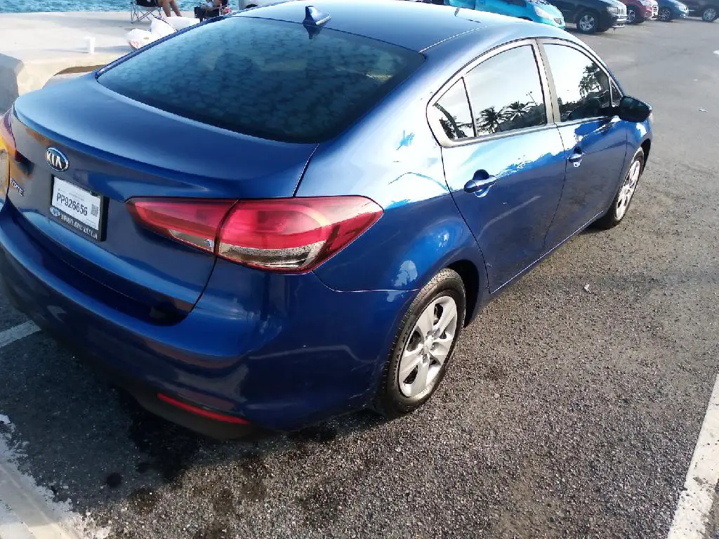 KIA FORTE  en Santo Domingo Este Foto 7229681-5.jpg
