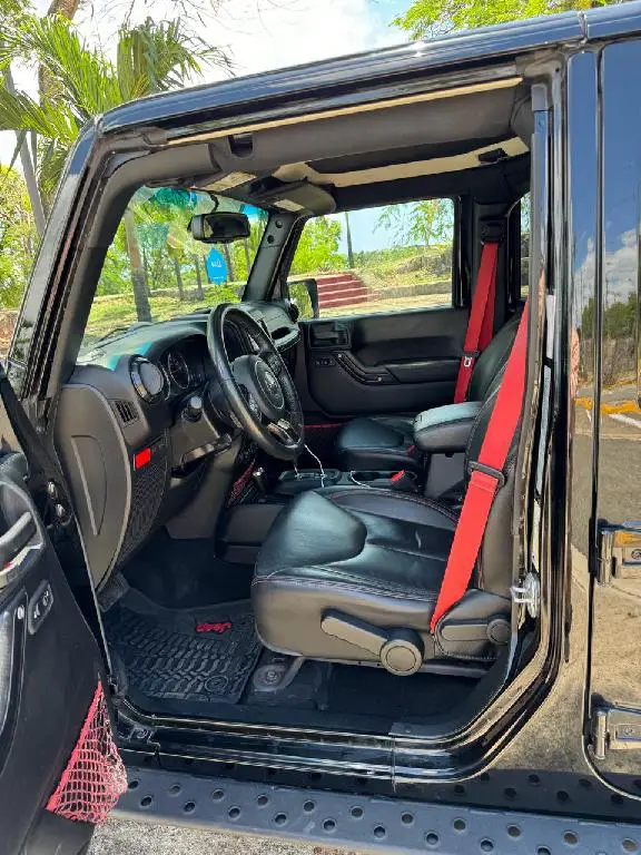 Jeep Rubicon 2018 impecable Foto 7230383-7.jpg