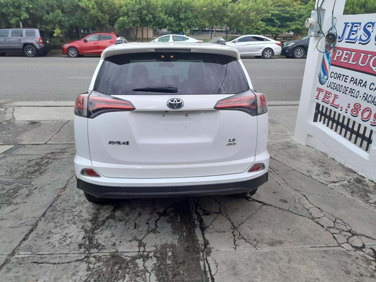 Toyota rav4 Le 2018 4x4 Foto 7230798-3.jpg